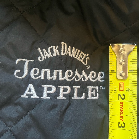 Patagonia Jack Daniel’s Embroidered Diamond Quilted Bomber Hoody - Picture 4 of 8